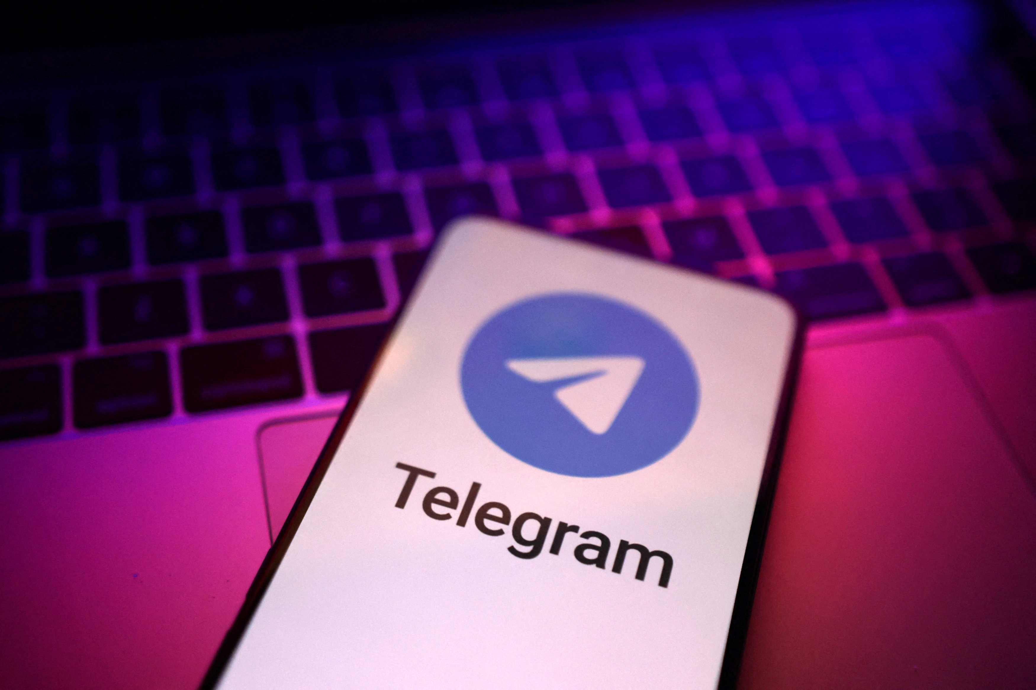 How to use Digital Planet to check active Telegram users.